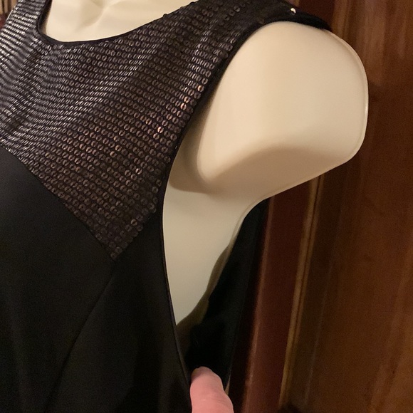 Narciso Rodriguez sleeveless sequin top - Picture 3 of 8